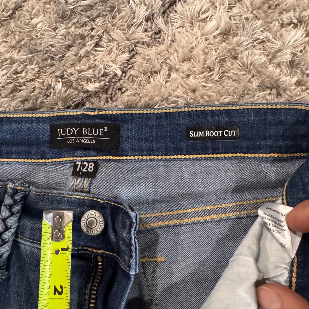 Judy Blue Flare Leg Jeans in Classic Blue - Picture 5 of 6